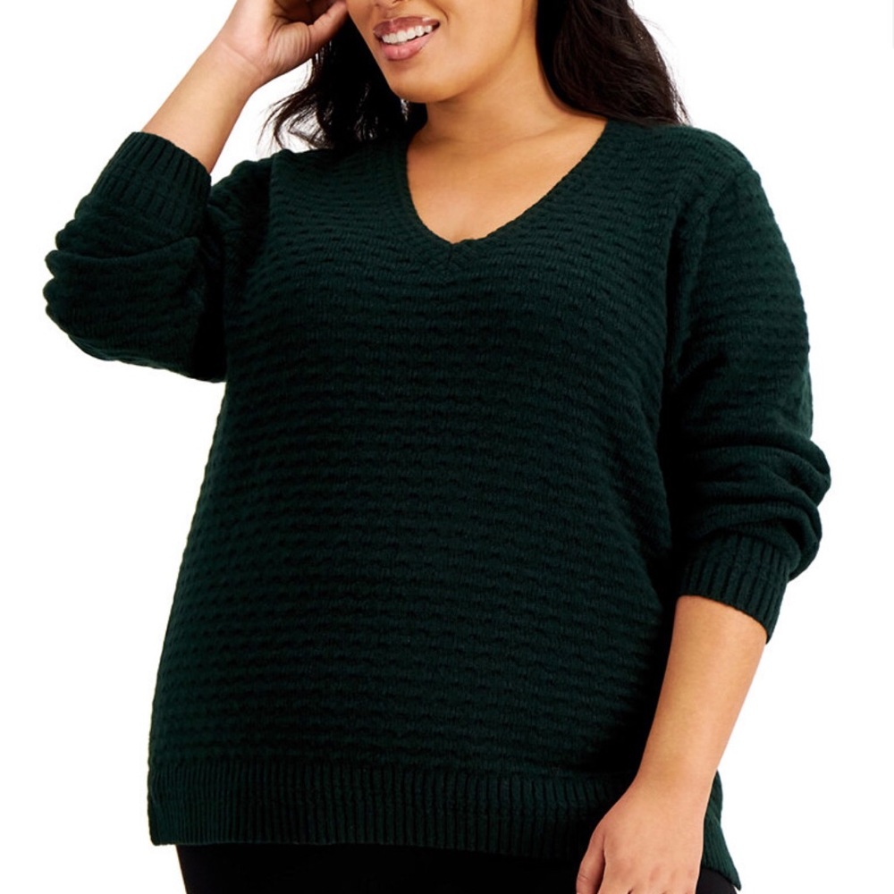 Calvin Klein Plus Size V-Neck Sweater - 1XL (NWT)